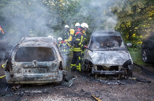 Die Polizei vermutet einen technischen Defekt hinter dem Brand der beiden Autos. Foto: 7aktuell.de/Adomat