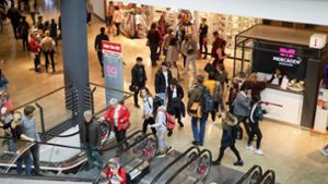 Viel los: Im Jahr kommen mehr als acht Millionen Kunden in das Einkaufszentrum am Böblinger Bahnhof. Foto: factum/Simon Granville