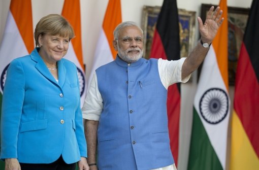 Bundeskanzlerin Angela Merkel ist vom indischen Premier Narendra Modi in Neu Delhi empfangen worden. Foto: dpa