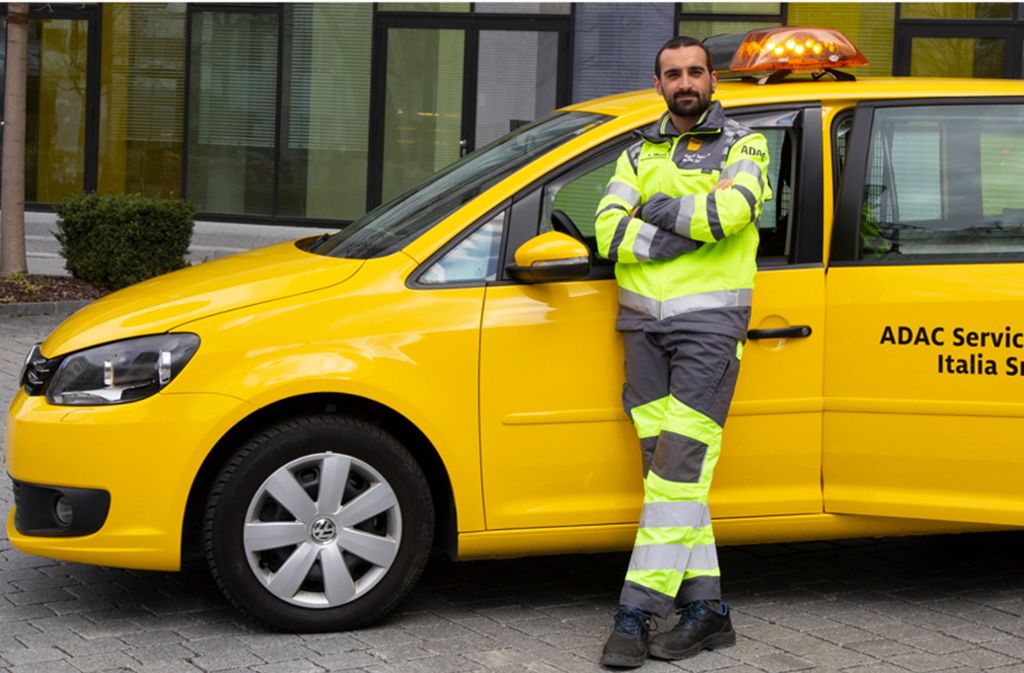 ...außer in Norditalien. Der Gelbe Engel Alessandro Miluzzi arbeitet dort als einziger ADAC Straßenwachtfahrer im Ausland.