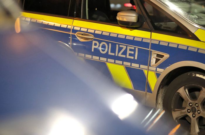 Vorfall in Stuttgart: Junge Männer werden in Bar bestohlen und geschlagen