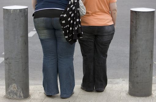 Viele Menschen in Deutschland sind übergewichtig Foto: dpa/Arno Burgi