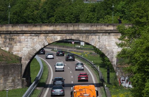 Die Pliensaubrücke ist eine der ältesten Rundbogenbrücken Europas. Foto: /Ines Rudel/Archiv
