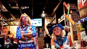 Staunen bei Trump-Fans: Fox News berichtet nicht so wie erhofft. Foto: AFP/ Arduengo