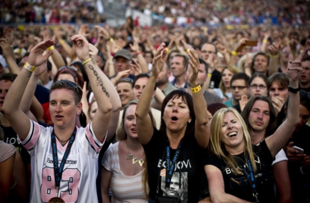 Bon Jovi in Stuttgart: 30.000 Fans auf dem Wasen waren begeistert.
