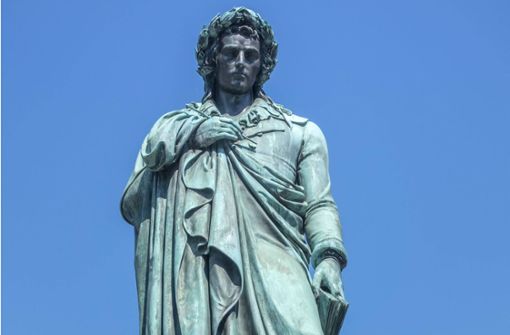 Das Schiller-Denkmal in Stuttgart – gegossen aus dem gleichen Material wie ein berüchtigter Feldherr des Dreißigjährigen Krieges. Foto: Imago/blickwinkel