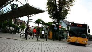 Der Bus fährt pünktlich ab. Wenn die S-Bahn Verspätung hat, kann das für Ärger unter den Fahrgästen sorgen. Foto: Archiv Natalie Kanter