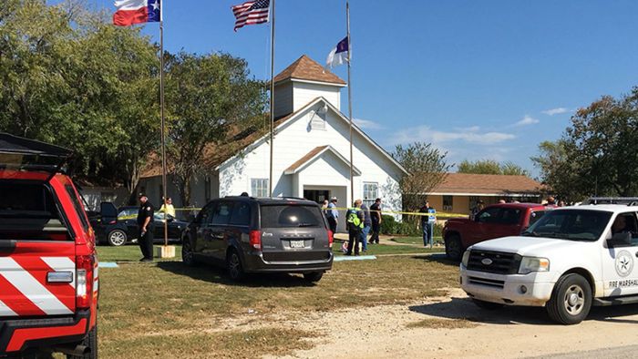 Schießerei in Kirche fordert mehr als 20 Tote