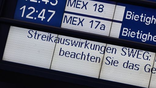 Auch in Baden-Württemberg müssen Reisende von Mittwochabend an mit Zugausfällen rechnen. Foto: dpa/Bernd Weißbrod