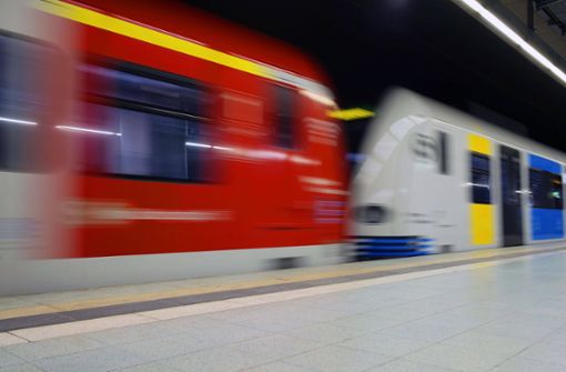 Die S-Bahn Stuttgart hat mit vielen Problemen zu kämpfen. Foto: Imago//Michael Weber