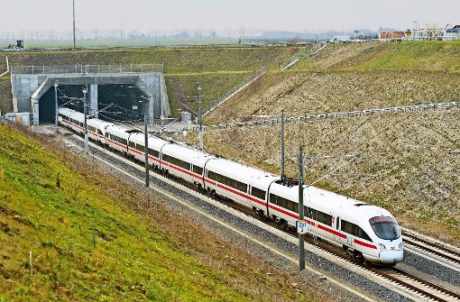Die Bahn soll nach Meinung der SPD auch mehr Städte mit einem ICE-Anschluss versehen. Foto: dpa