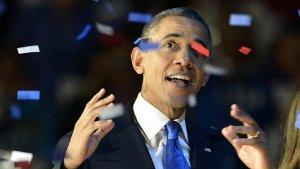 Nach einem erbitterten Wahlkampf hat sich US-Präsident Barack Obama in der Nacht zum Mittwoch eine zweite Amtszeit gesichert. In seiner Siegesrede vor Anhängern in Chicago beschwor er die Einheit Amerikas.  Foto: dpa