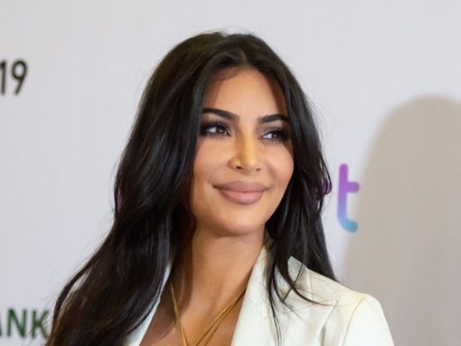 Kim Kardashian weiß, wie sie Fans auf ihre Modemarke aufmerksam machen kann. Foto: Asatur Yesayants/Shutterstock.com