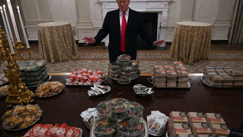 Donald Trump: US-Präsident spendiert Football-Team Burger