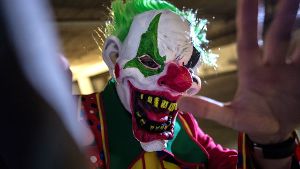 Ein Horror-Clown treibt sein Unwesen. Foto: dpa