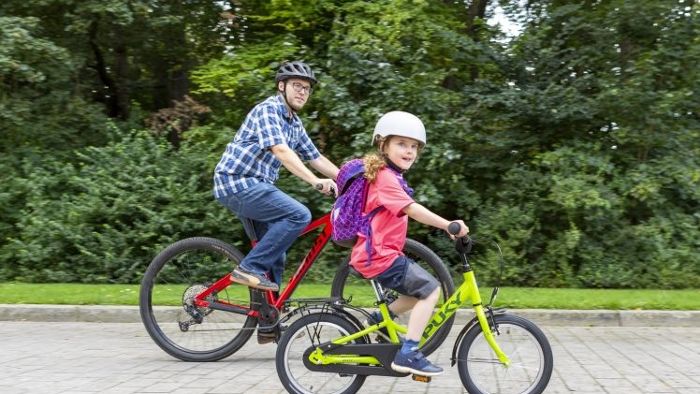 So kommt das Kind mit dem Fahrrad sicher zur Schule