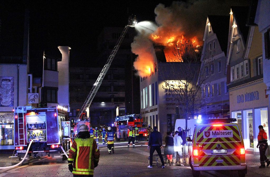 Bei dem Feuer in Aalen brannte ein Einkaufszentrum aus.