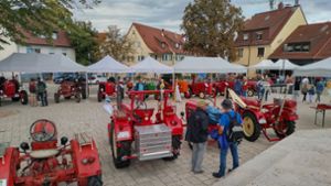 Traktorparade auf dem Kelterplatz