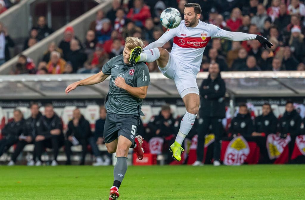 Sonntag, 21. Juni (15.30 Uhr): Der VfB  reist nach Nürnberg. Dort wird es für den VfB Stuttgart im Hinblick auf den Aufstiegskampf bereits um alles gehen. Im Hinspiel besiegten Gonzalo Castro und Co. den Club (hier mit Johannes Geis) mit 3:1.