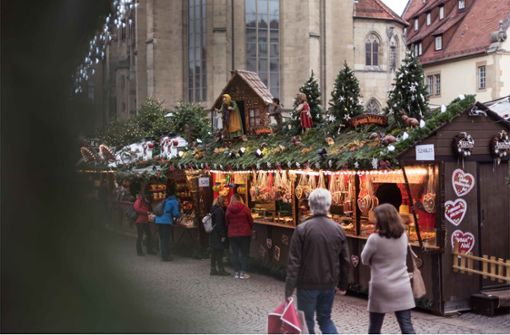 In den Stuttgarter Stadtbezirken gibt es Alternativen zu dem Weihnachtsmarkt in der Innenstadt. Foto: Lichtgut/Max Kovalenko