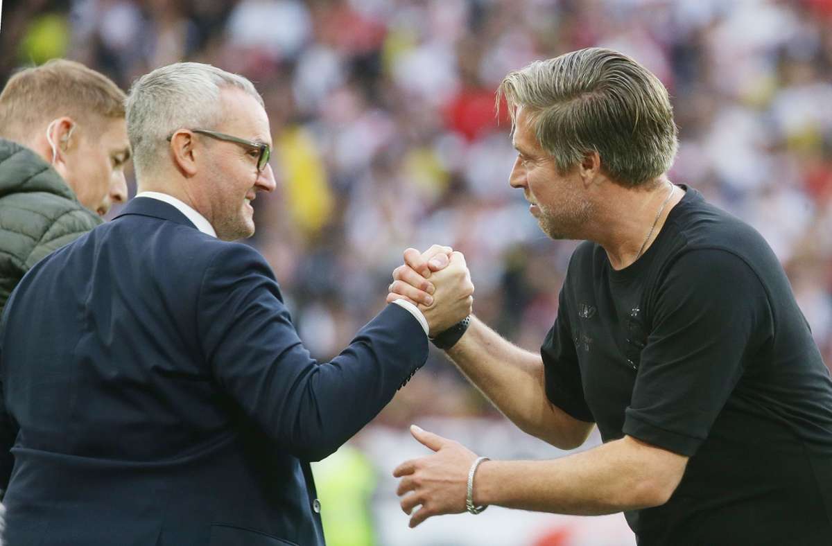 Vorstandschef Alexander Wehrle, VfB-Trainer Michael Wimmer: Die Zeit der Entscheidungen naht. Foto: Baumann