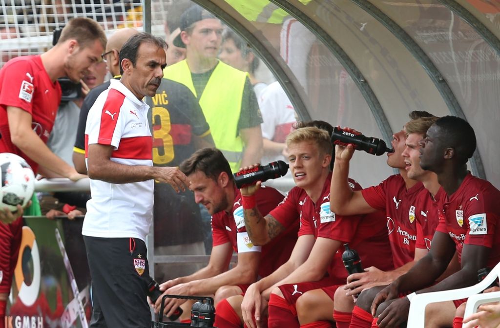 Der VfB Stuttgart spielt in der 2. Fußball-Bundesliga fast immer abends. Foto: Pressefoto Baumann