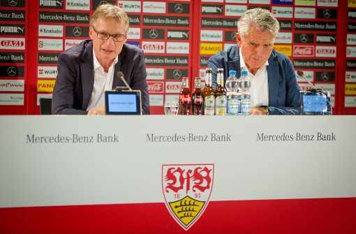 Sportvorstand Michael Reschke (links) und Präsident Wolfgang Dietrich bei einer Pressekonferenz im August 2017. Foto: dpa