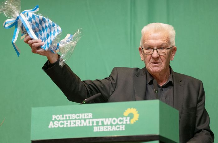 Politischer Aschermittwoch: Waschlappen von Söder  – Kretschmann präsentiert Geschenk