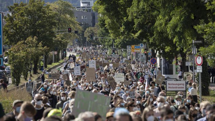 Tausende junge Klimaschützer protestieren allein in Stuttgart