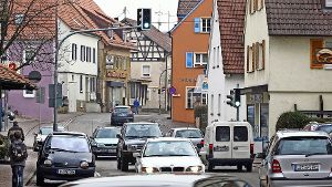 Die Beilsteiner Hauptstraße wird täglich von vielen Fahrzeugen genutzt – könnte bald ein Verbot für Lastwagen kommen? Foto: avanti