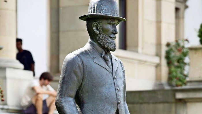König-Wilhelm-Statue soll wieder vor das Stadtpalais