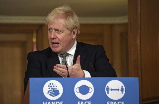 Der britische Premierminister Boris Johnson soll Kontakt zu einer Person gehabt haben, die später positiv auf das Coronavirus getestet wurde. (Archivbild) Foto: AP/Alberto Pezzali