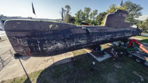 Ein U-Boot auf Rollen - 350-Tonnen-Gefährt soll gekippt werden