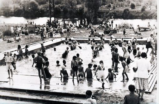 Im Zuge der Erneuerung des Neckarbades wurde auch ein Becken für Kinder und Nichtschwimmer eingerichtet. Foto: Stadtarchiv/Karlheinz Kirkamm