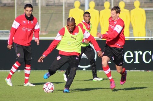 Geoffroy Serey Dié beim VfB-Training Foto: Pressefoto Baumann