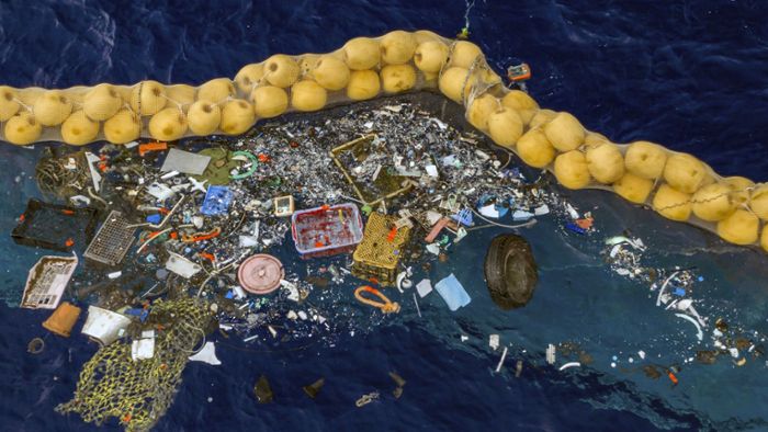 Erster Plastikmüll im Pazifik eingesammelt