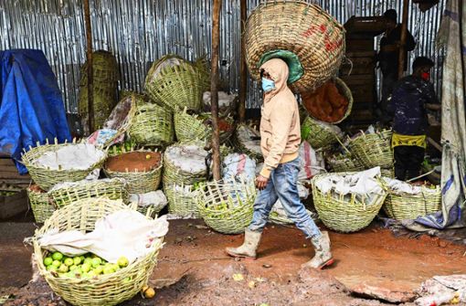 In Äthiopien – hier ein Händler in der   Hauptstadt Addis Abeba – hat man im Kampf gegen Hunger Erfolge erzielt. Jetzt drohen Rückschläge. Foto: Imago/Xinhua