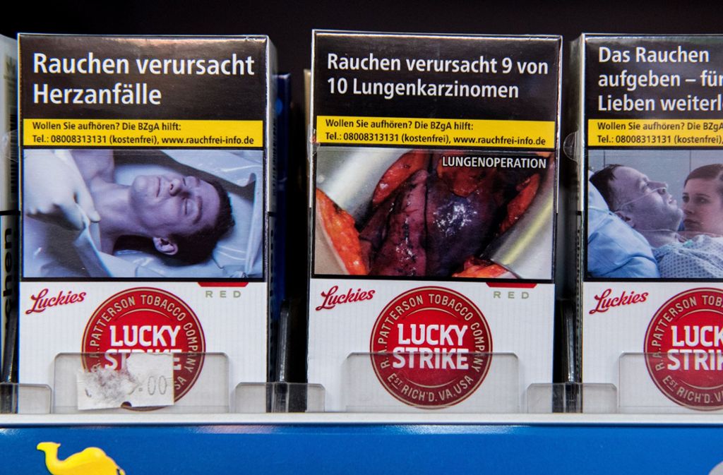 Künftig wird es in den Lidl-Filialen in den Niederlanden keine Zigaretten mehr zu kaufen geben. (Symbolbild) Foto: dpa