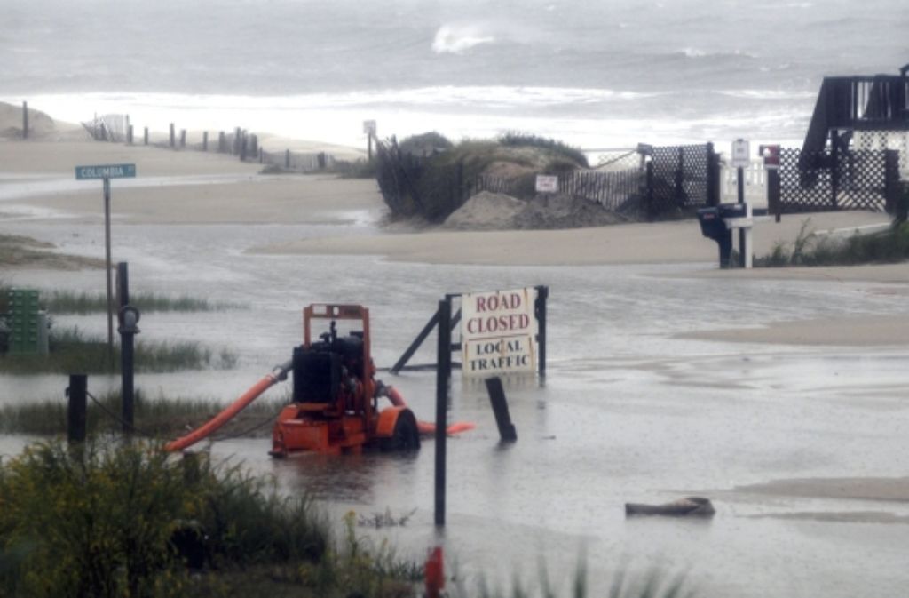 In South Carolina sind mindestens fünf Menschen bei Starkregen ums Leben gekommen.