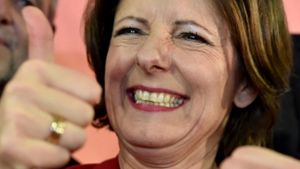 Daumen hoch: Die rheinland-pfälzische Ministerpräsidentin Malu Dreyer (SPD) freut sich über das Ergebnis. Foto: dpa