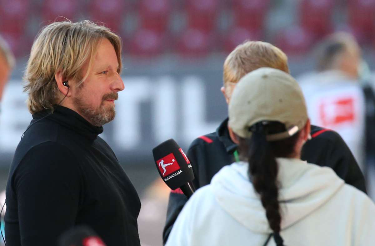Sven Mislintat ordnet die Situation beim VfB Stuttgart ein.