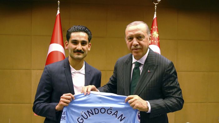 Özdemir: „Geht gar nicht“ – Gündogan weist Kritik zurück
