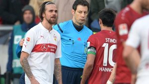 Der VfB Stuttgart ist beim Auswärtsspiel in Hannover nicht über ein 1:1-Unentschieden hinausgekommen. Martin Harnik sah kurz vor Schluss noch die rote Karte. Foto: dpa