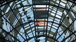 Im Bundestag kam es am Donnerstag zu zwei medizinischen Notfällen. (Symbolbild) Foto: dpa/Kay Nietfeld
