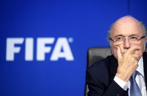 Wehrt sich gegen Belästigungsvorwürfe, die die US-Fußballerin Hope Solo geäußert hat: Sepp Blatter. Foto: dpa