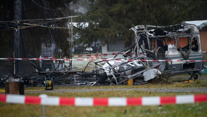 Leiche in abgebranntem Wohnwagen – Polizei vermutet Unglücksfall
