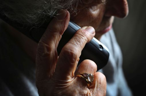Telefonbetrug: Opfer sind häufig ältere Menschen. Foto: dpa/Karl-Josef Hildenbrand