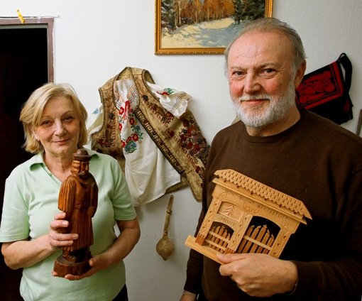 Ildikó und Arpad Riester leiten den Kulturverein Sonnenblume. Foto: Achim Zweygarth