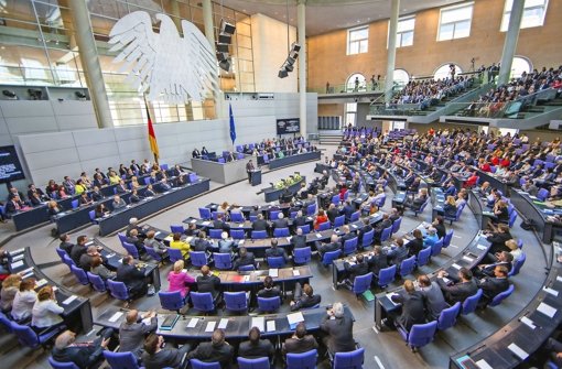 Im Bundestag liegen die Meinungen über Sterbehilfe zum Teil weit auseinander. Foto: dpa