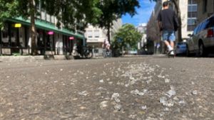 Glasscherben auf der Fahrradstraße